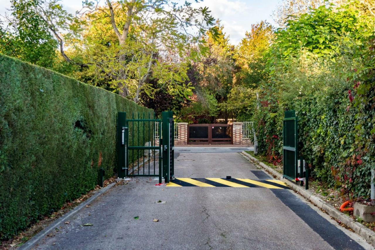 Les Charmes Du Bosquet Parc D'Amour Et Nature Parking Prive Securise Ετρετά Εξωτερικό φωτογραφία